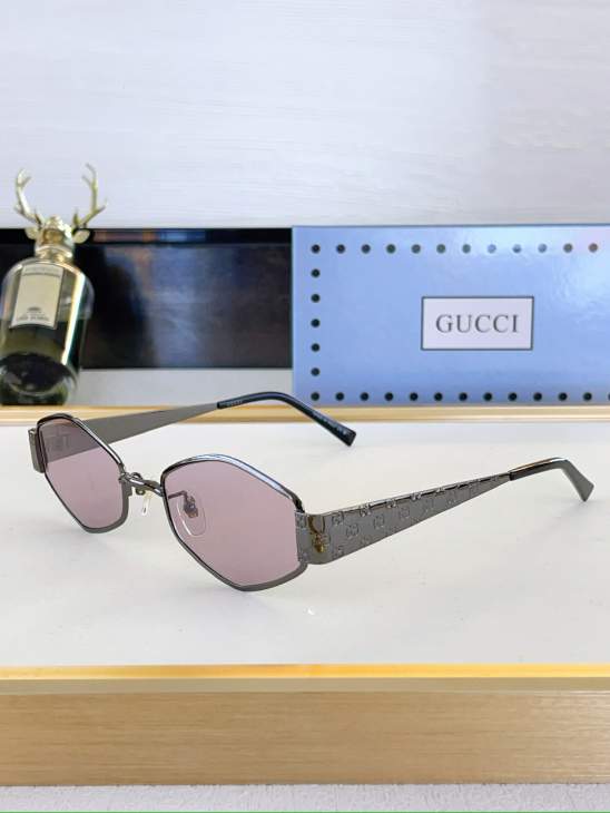 Picture of Gucci Sunglasses _SKUfw80049331fw
